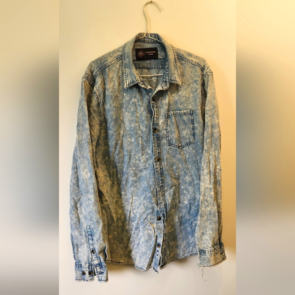 West 49 Distressed Denim Acid Wash Button-down